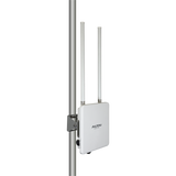 Altai A660-S pole-mounted with omnidirectional antennas