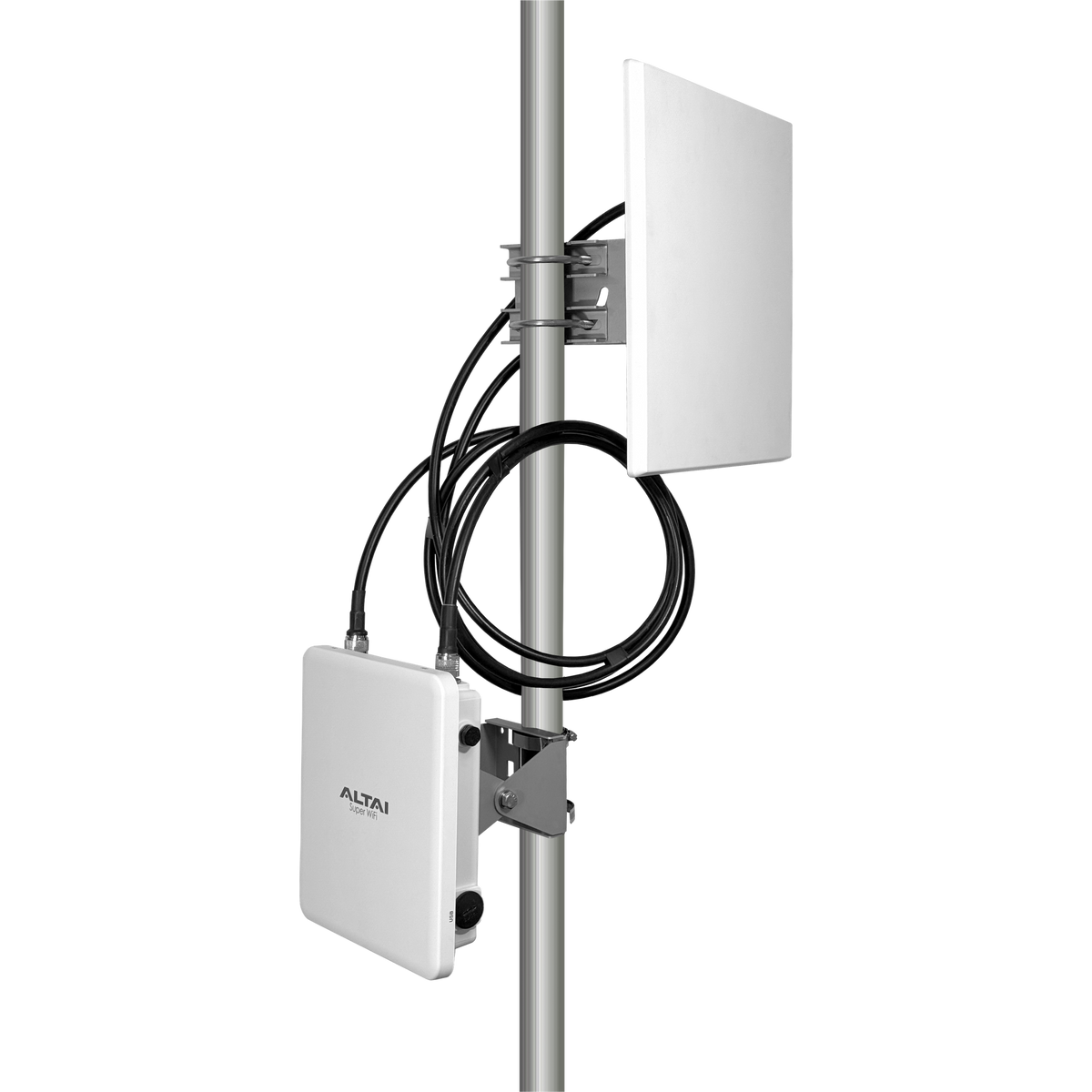 Altai A660-S pole-mounted with a panel antenna